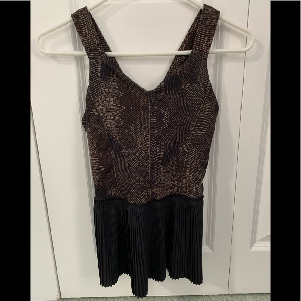 Lululemon tank top